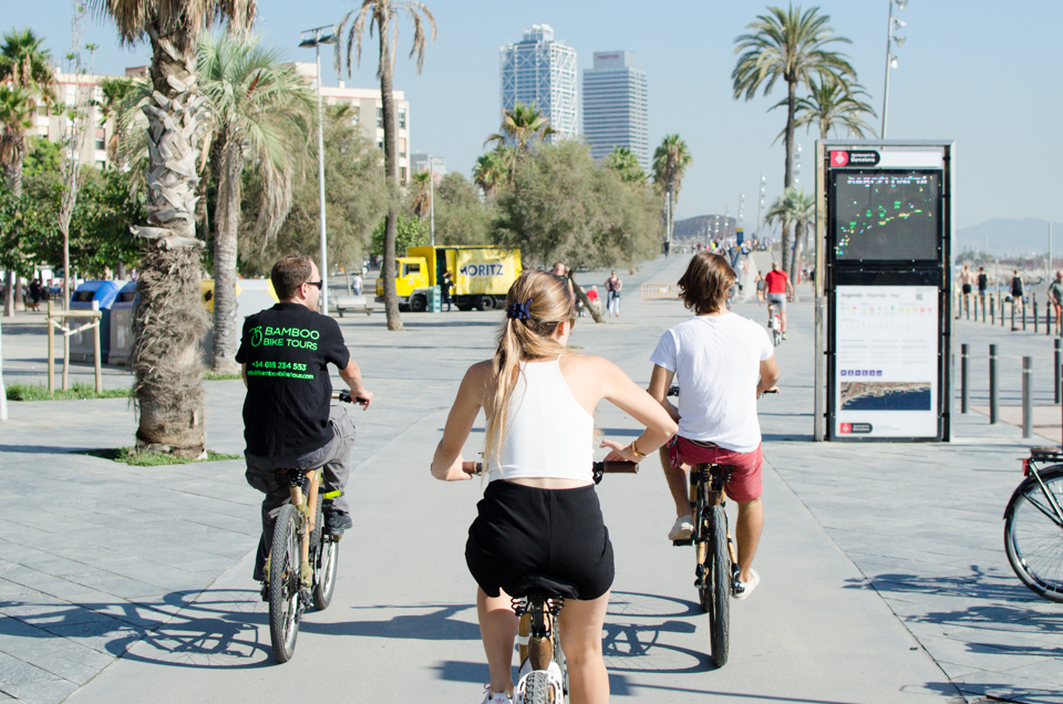 What is the best way to explore Barcelona – Guided Bike tour or Bike Rental?